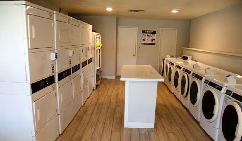 Airbnb Turnover Nightmare: Why Community Laundry Ruins Your Cleaning Flow